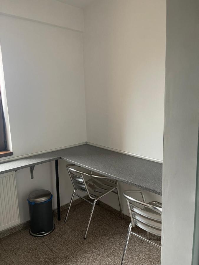 Vila Cu Trandafiri Cozy Apartments 2 Camere Bragadiru Extérieur photo